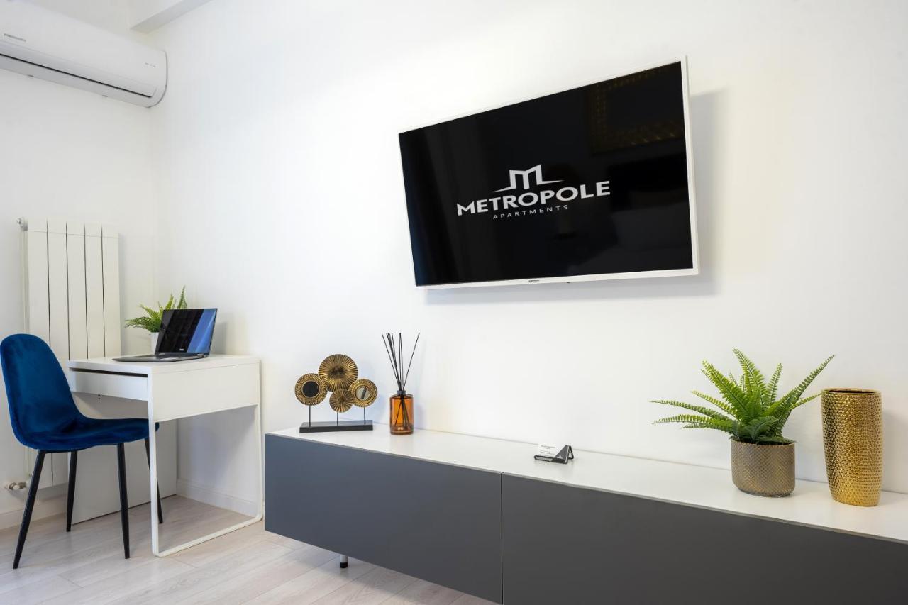 Metropole Apartments - Old City Boekarest Buitenkant foto